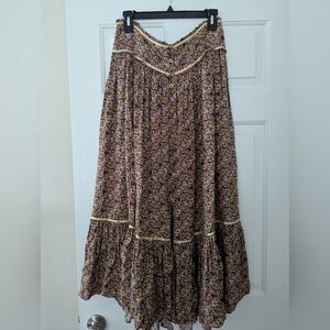 Natural Life Floral Skirt Size L